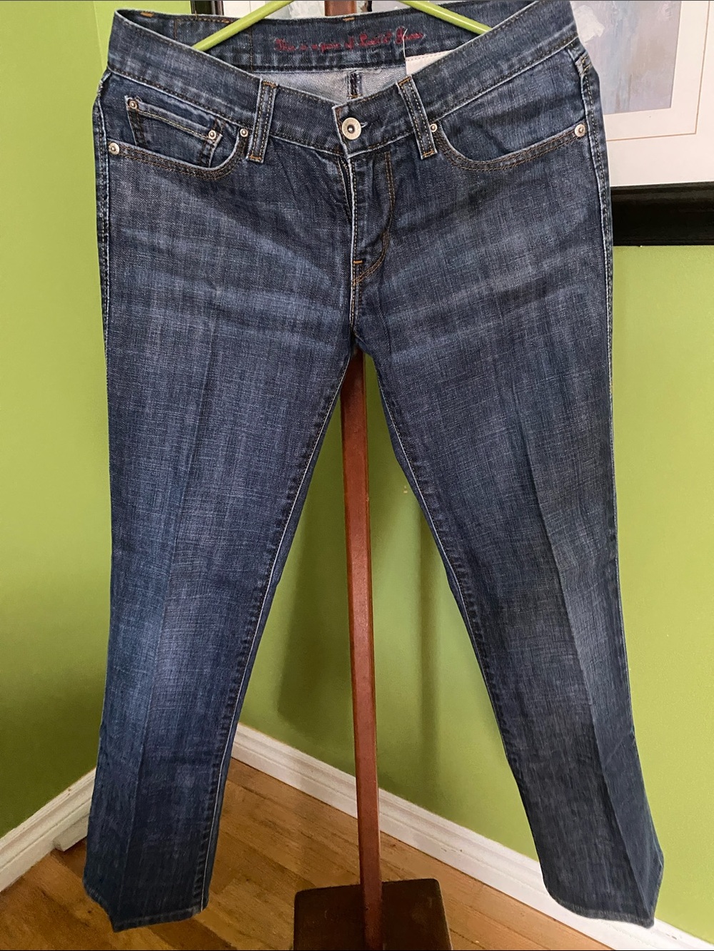 Levi's 522 Women's Straight Leg Jeans in Dark Blue Wash